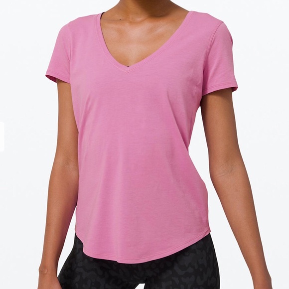 NWT Lululemon love t size 6
